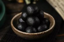 小小一颗黑芝麻丸,九蒸九晒好营养!-古方玉灵膏-贡轩园天然守真。